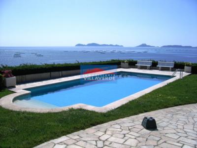 CHALET in CANGAS